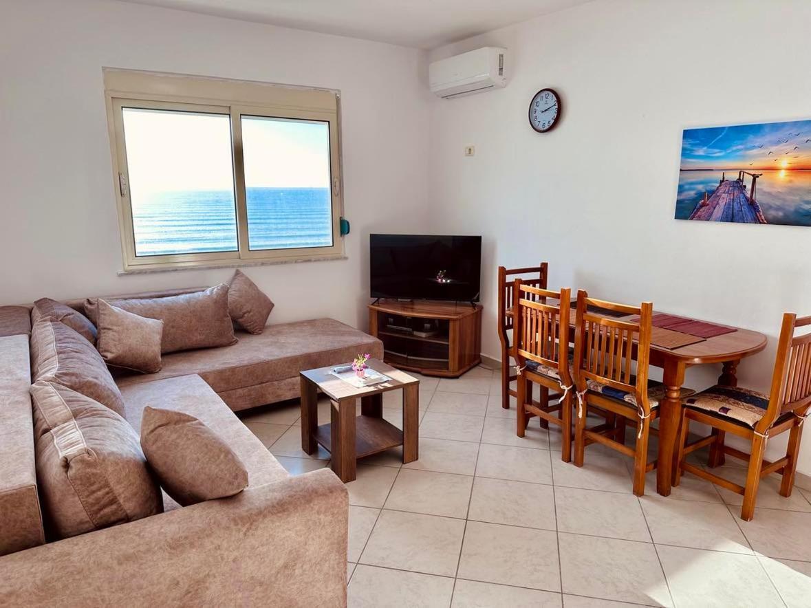 Renata Seaview 310 *