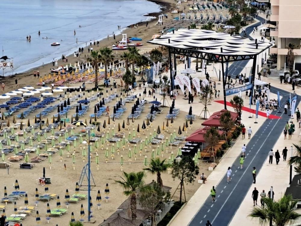 Renata Seaview 310